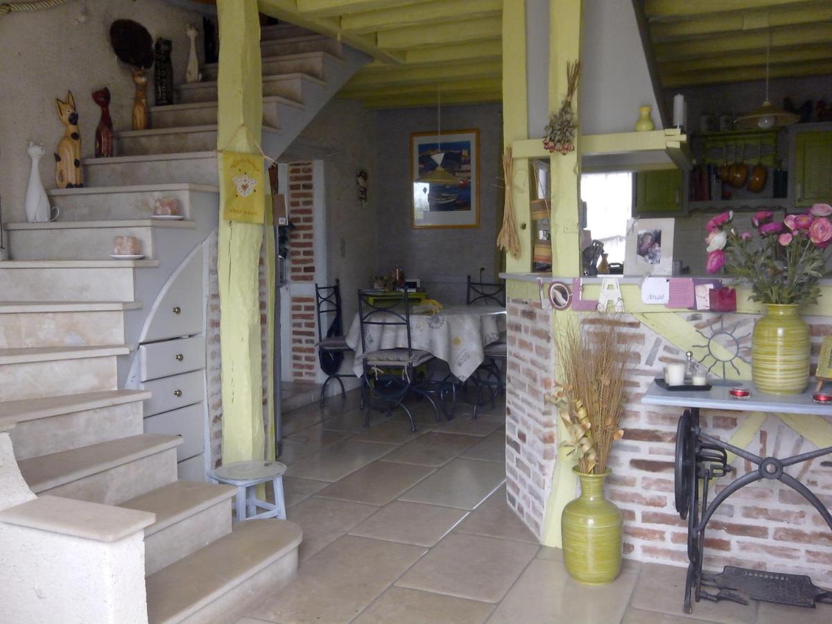 Les Hirondelles Bed & Breakfast Onzain Exterior photo