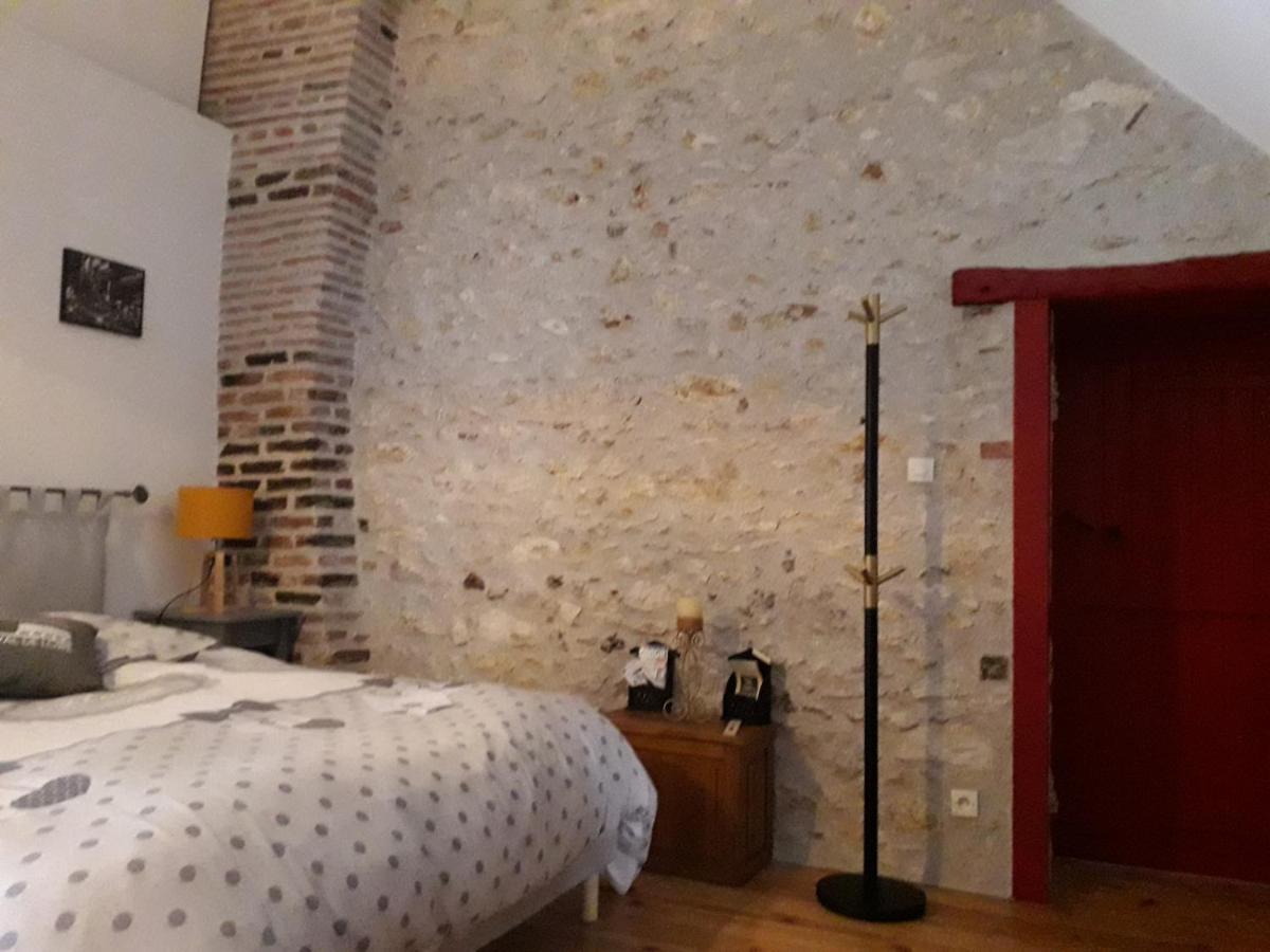 Les Hirondelles Bed & Breakfast Onzain Exterior photo