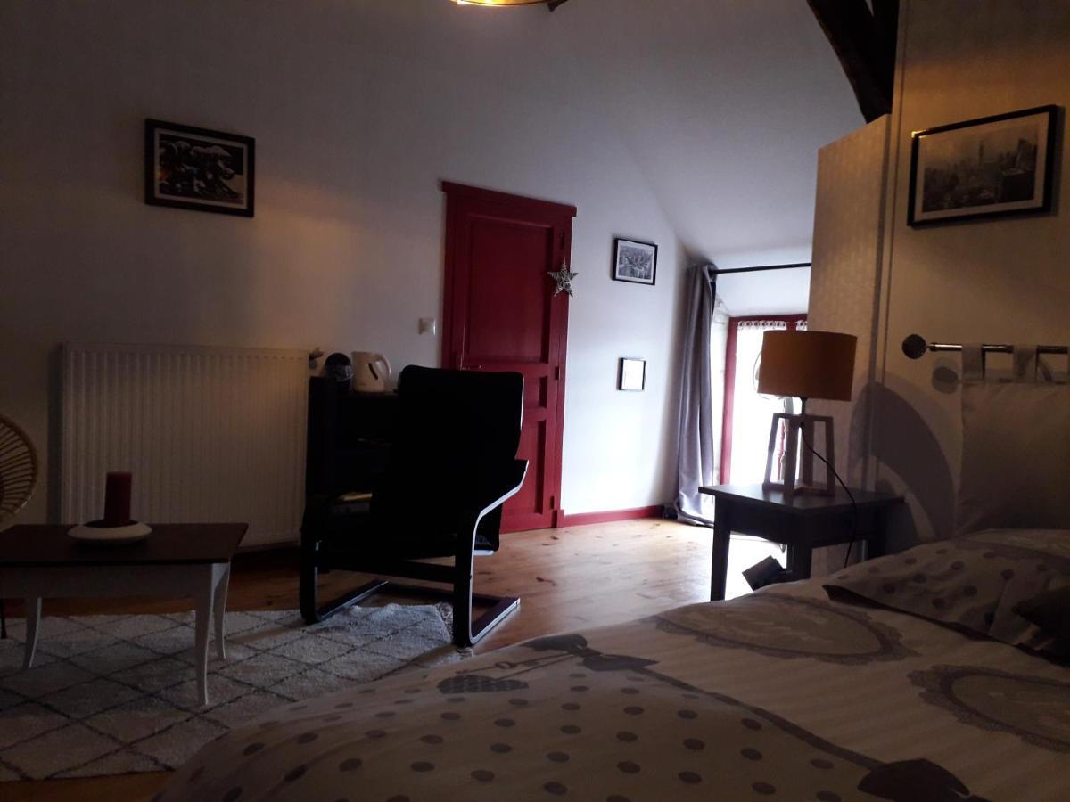 Les Hirondelles Bed & Breakfast Onzain Exterior photo